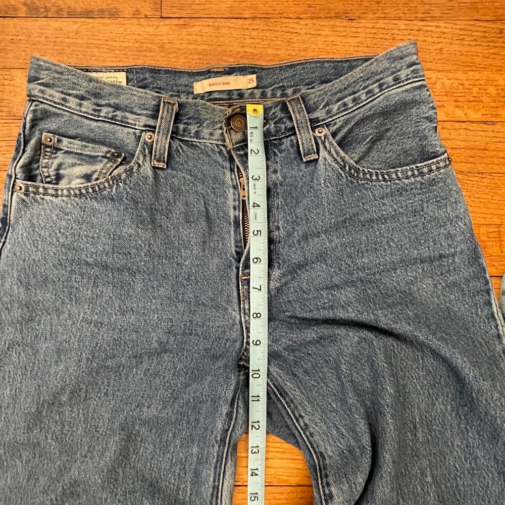 Levi's Premium Baggy Dad 90s Loose Jeans - Picture 6 of 11